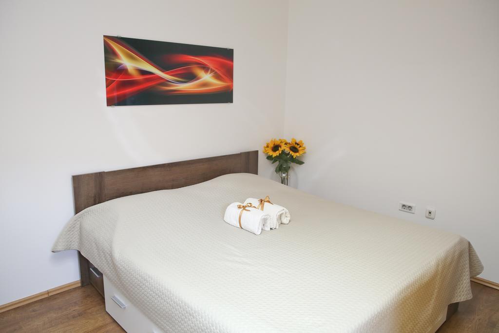 Apartments Qualitas Котор Екстер'єр фото